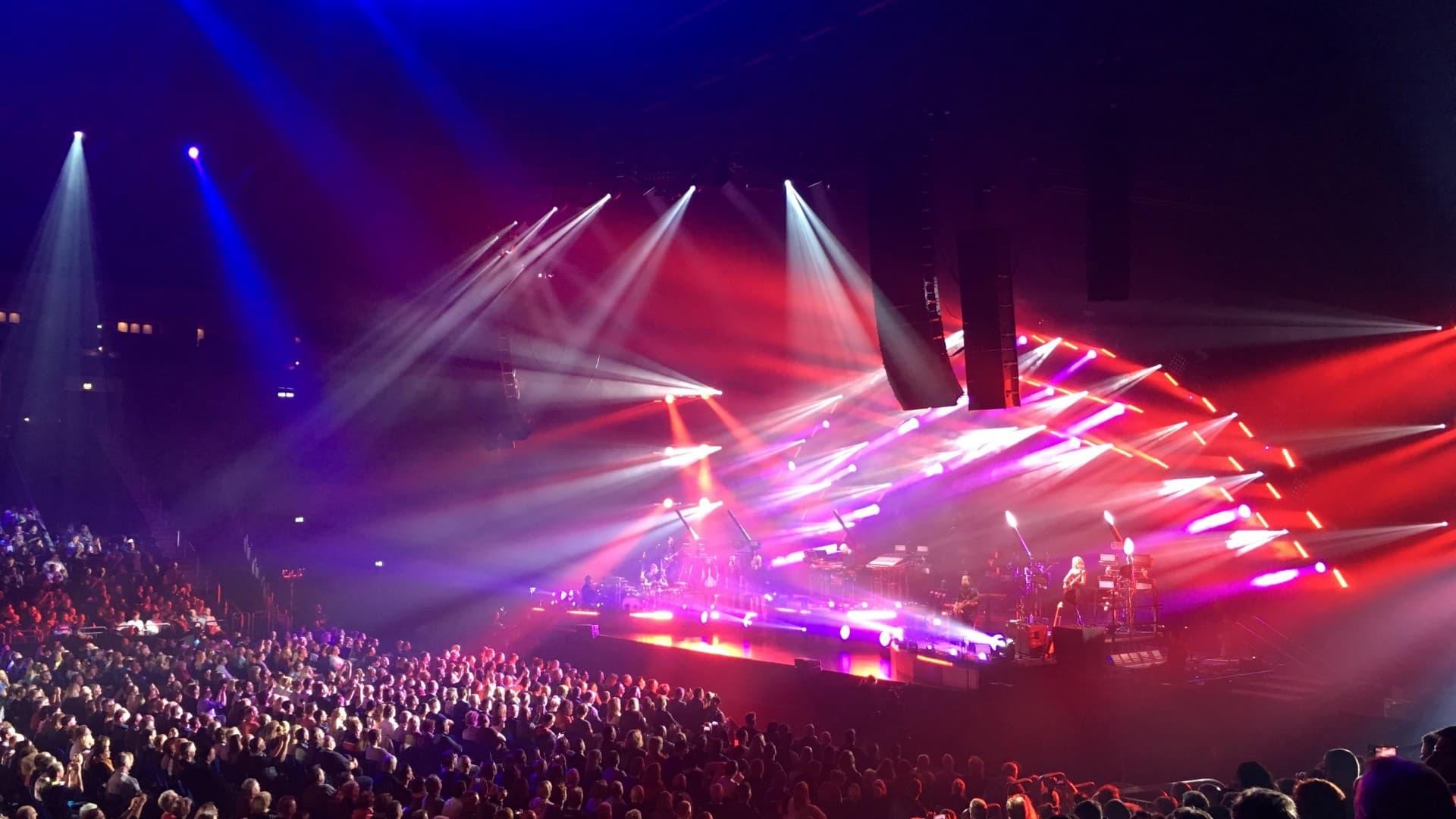 Schiller Live In Berlin - The Concert backdrop