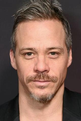 Michael Raymond-James pic