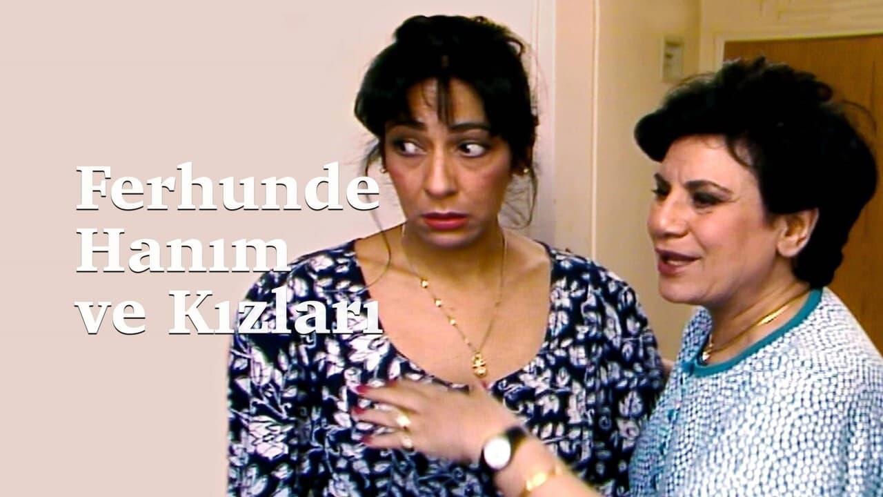 Ferhunde Hanım ve Kızları backdrop