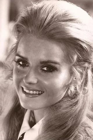 Sharon Farrell pic