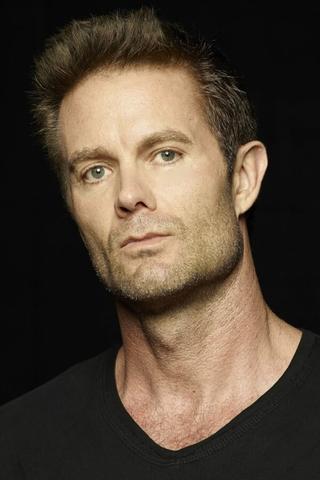 Garret Dillahunt pic