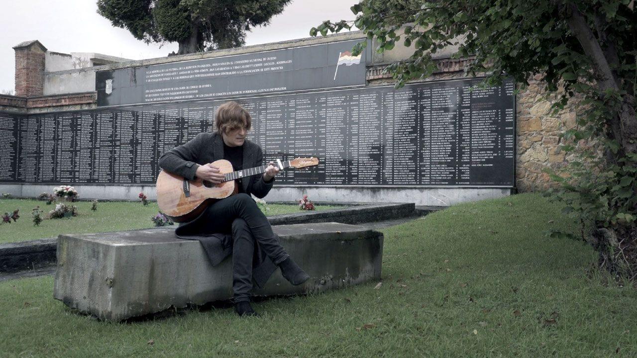 Rafael Fernández Tomás backdrop