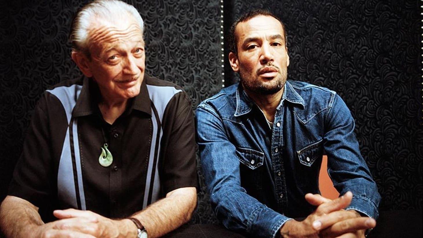 Ben Harper et Charlie Musselwhite en concert à la Cigale backdrop