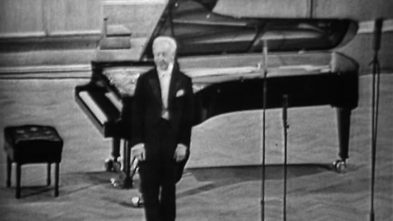 Artur Rubinstein: The Legendary Moscow Recital backdrop