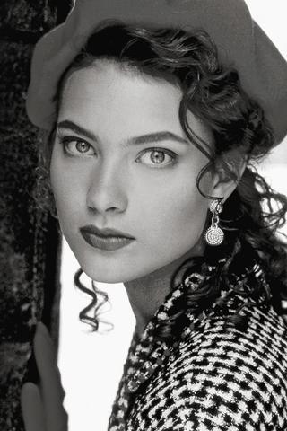 Shalom Harlow pic