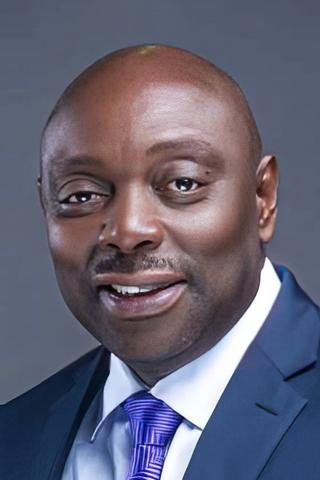 Segun Arinze pic