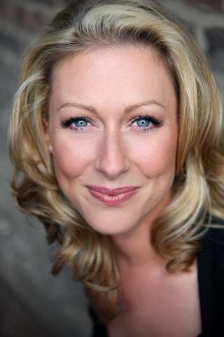 Faye Tozer pic