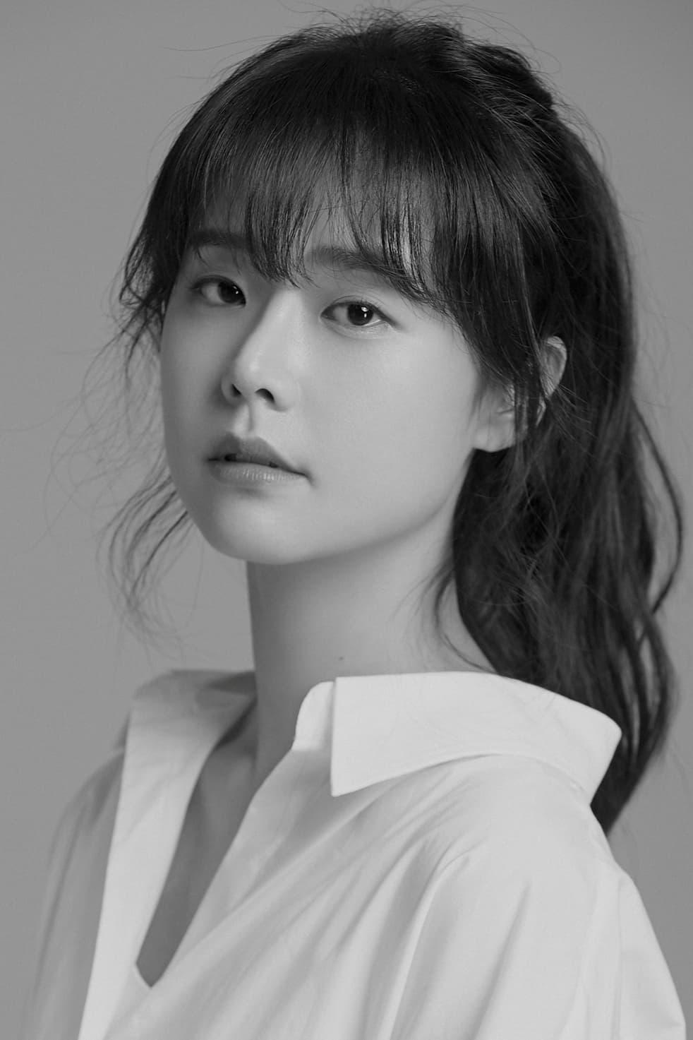 Kim Hong-kyeong poster