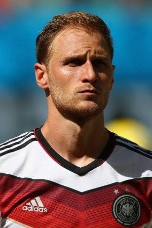 Benedikt Höwedes poster