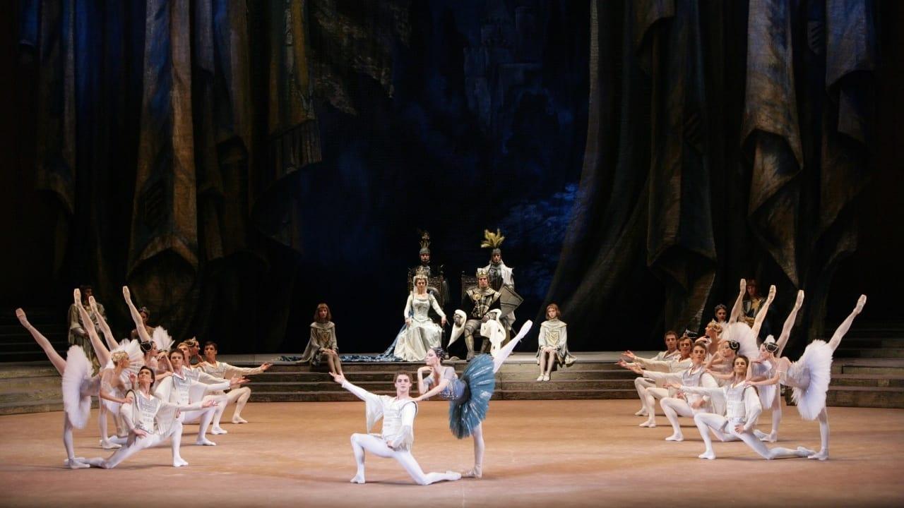Bolshoi Ballet: Raymonda backdrop