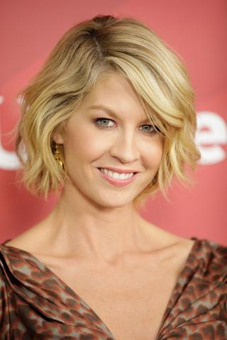 Jenna Elfman pic