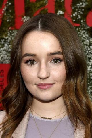 Kaitlyn Dever pic