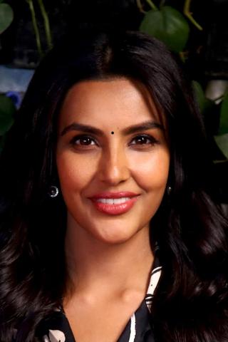 Priya Anand pic