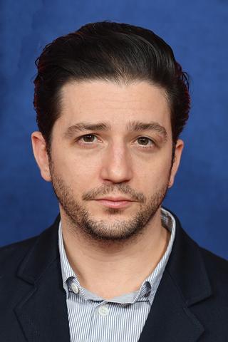 John Magaro pic