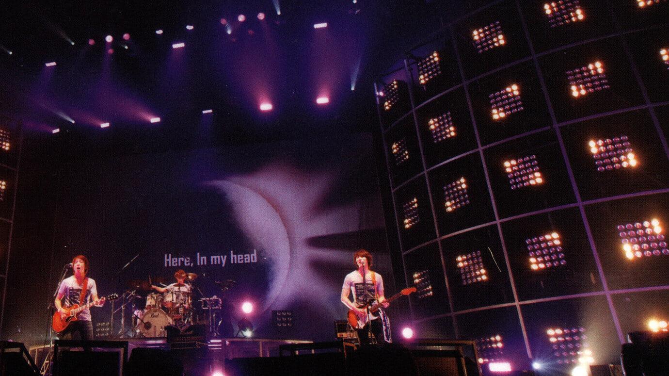 CNBLUE Winter Tour 2011 ~Here, In my head~ backdrop