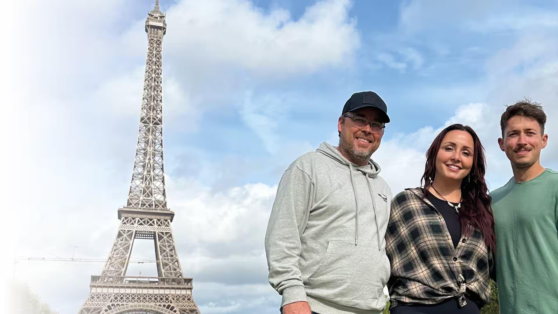 Un Zoo Pas Comme Les Autres: En France backdrop