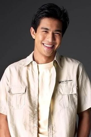 Pierre Png pic