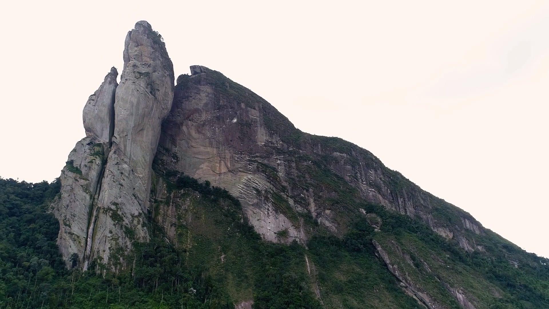 Aruay Goldschmidt backdrop