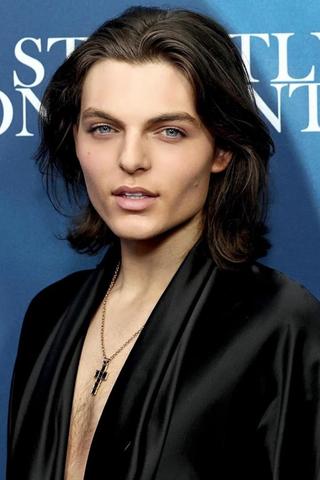 Damian Hurley pic