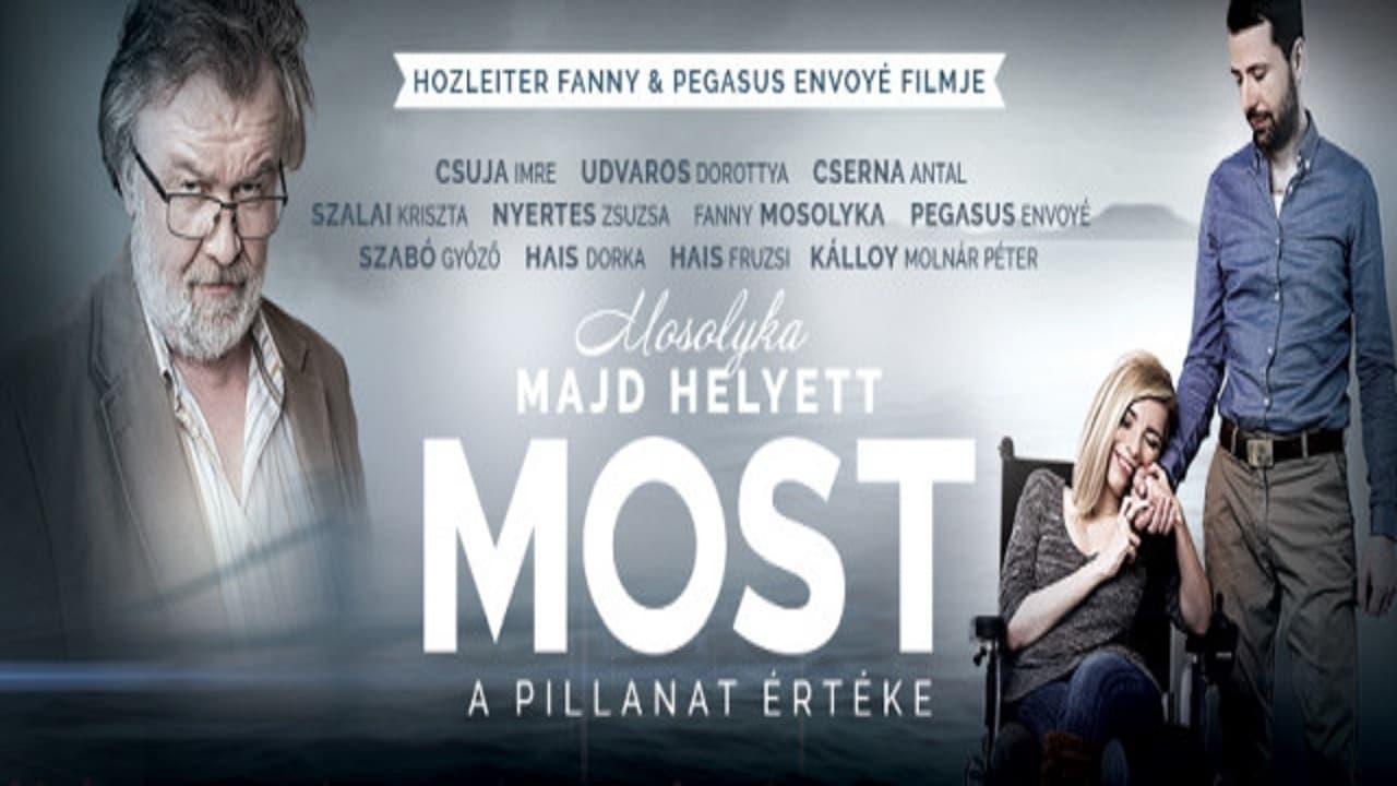 Mosolyka – Majd helyett MOST backdrop