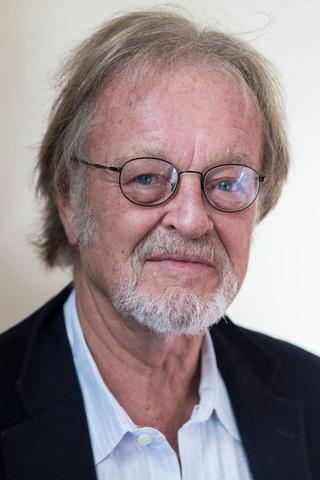 Bernard Cornwell pic