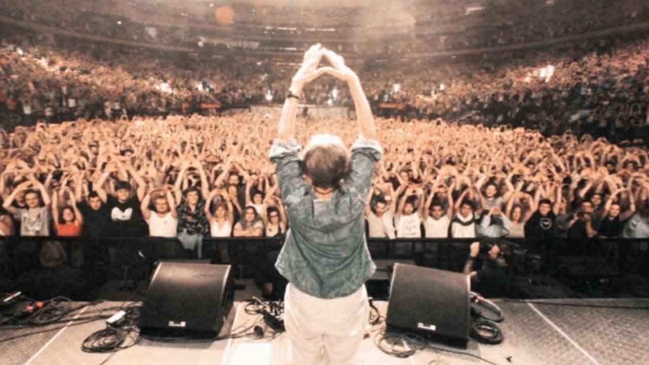 Vulfpeck: Live at Madison Square Garden backdrop