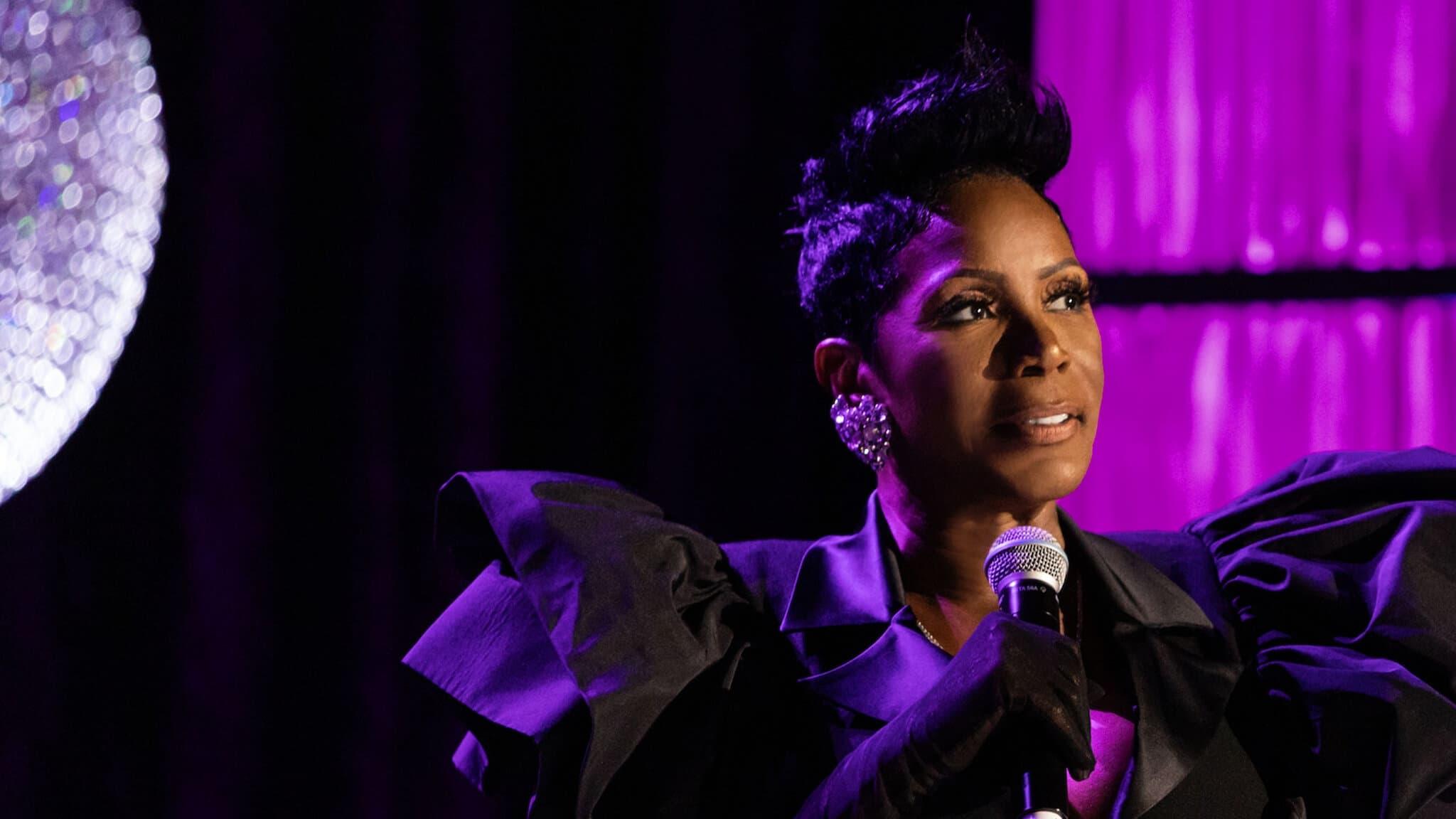 Sommore backdrop