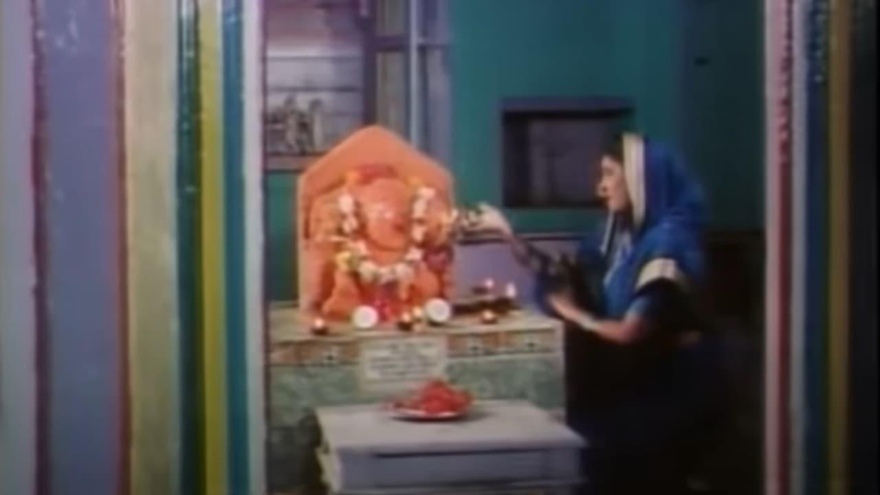 Bharla Ha Malavat Raktan backdrop