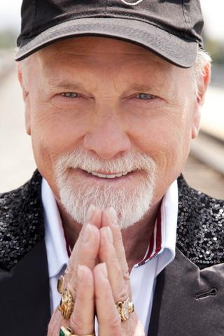 Mike Love pic