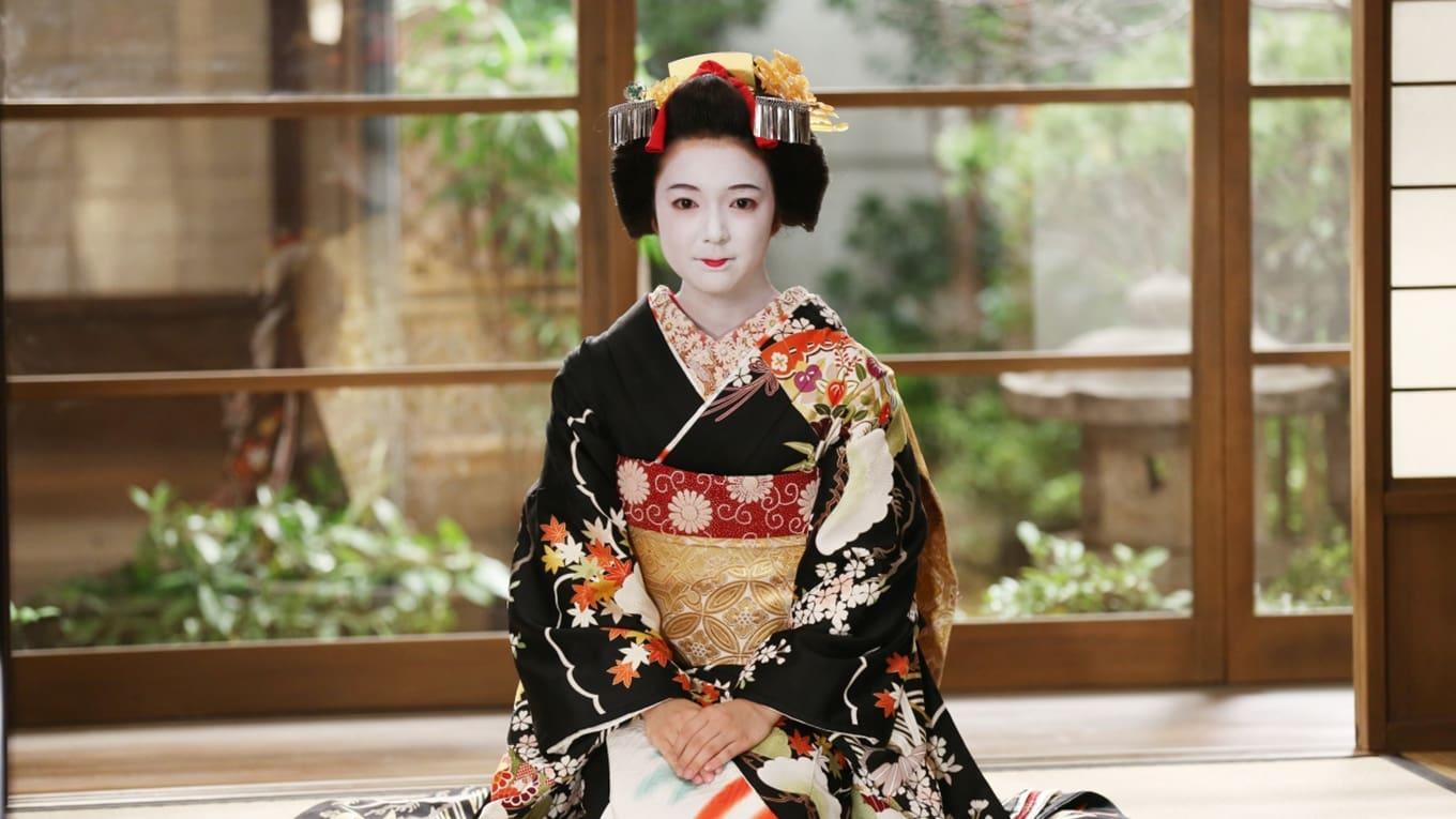 Lady Maiko backdrop