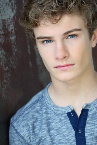 Brady Tutton pic