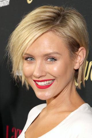 Nicky Whelan pic