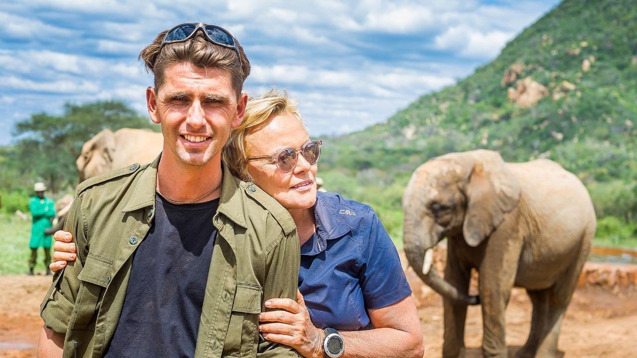 Muriel Robin et Chanee sur la terre des éléphants backdrop