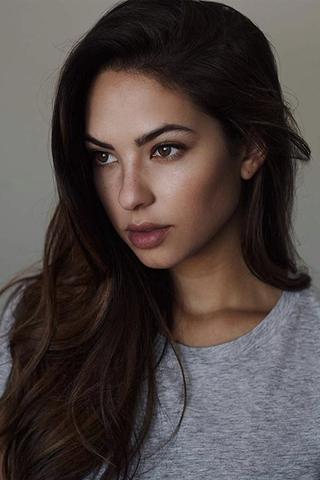 Christen Harper pic