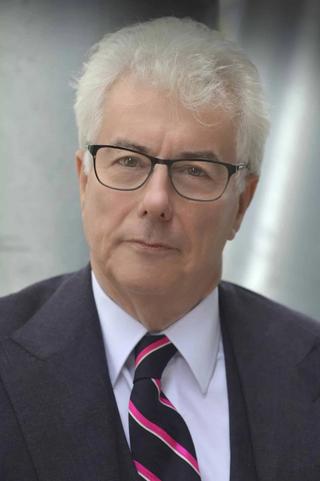 Ken Follett pic