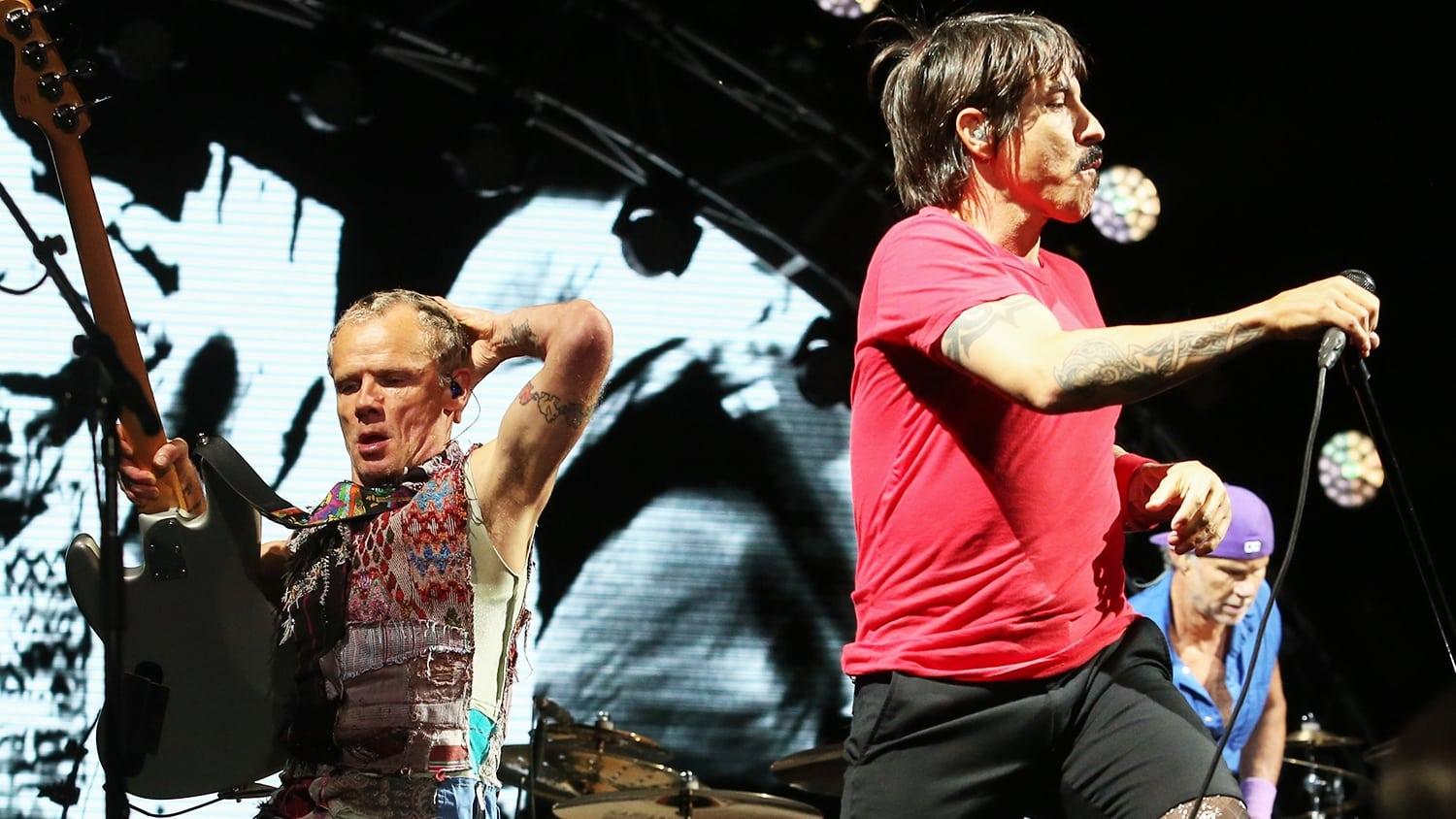 Red Hot Chili Peppers: Lollapalooza Brasil backdrop