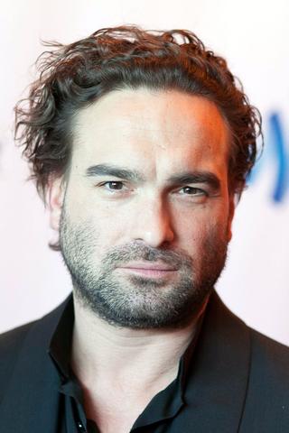 Johnny Galecki pic