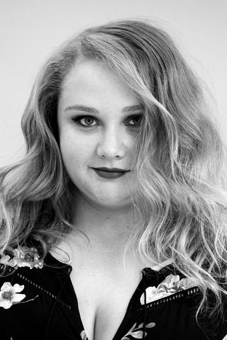 Danielle Macdonald pic