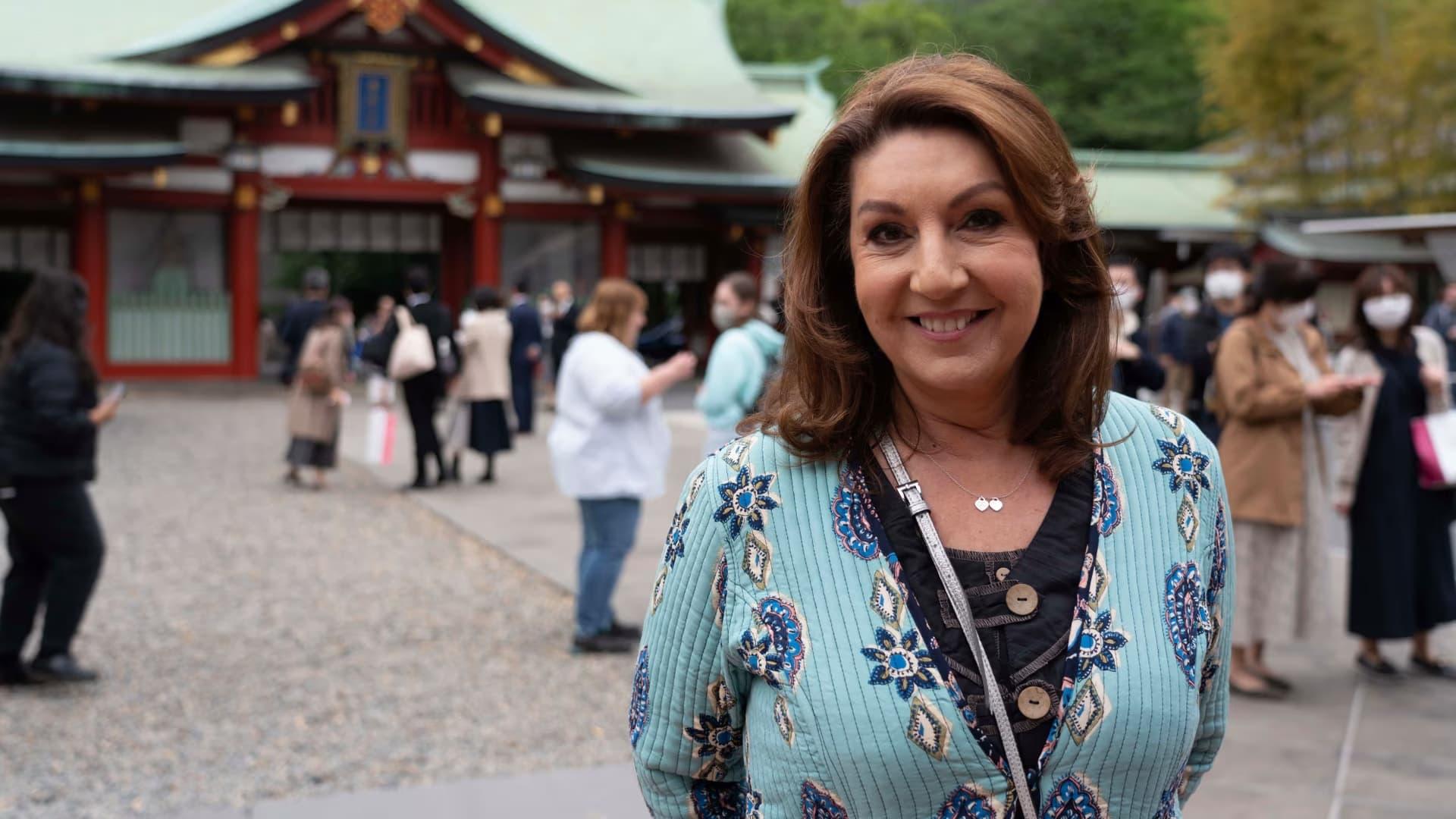 Jane McDonald: Lost in Japan backdrop