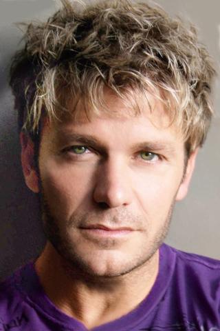 Vic Mignogna pic