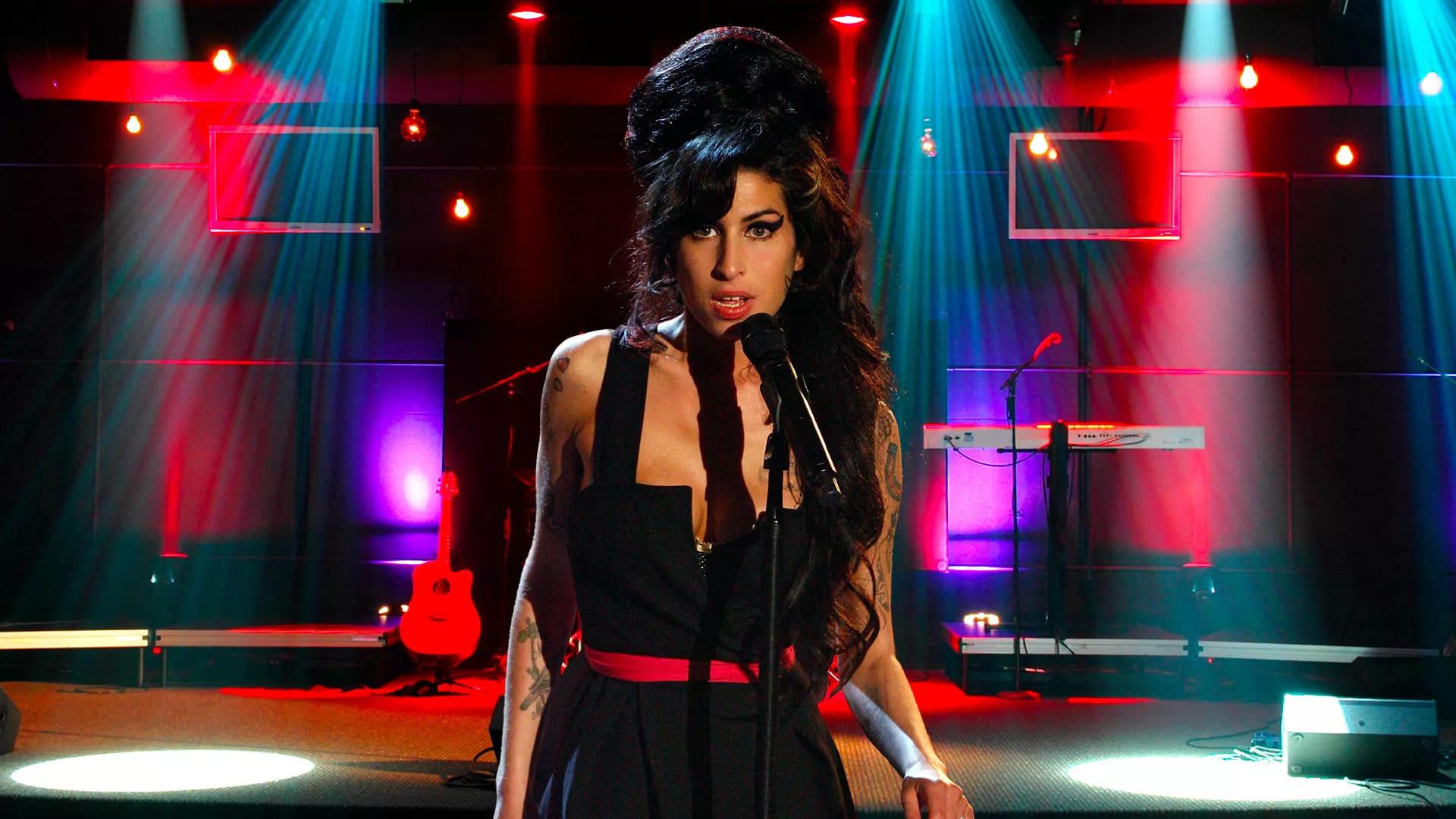 Amy Winehouse : Le Destin tragique de la diva de la soul backdrop