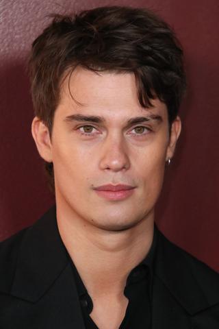 Nicholas Galitzine pic