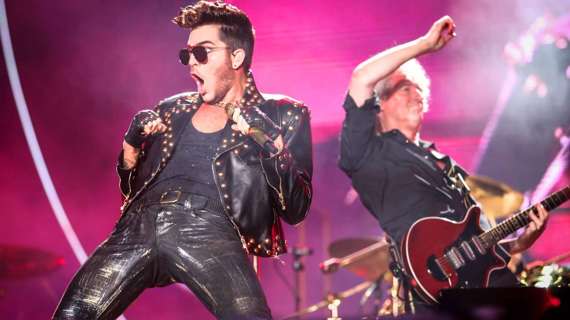 Queen and Adam Lambert: Rock in Rio 2015 backdrop