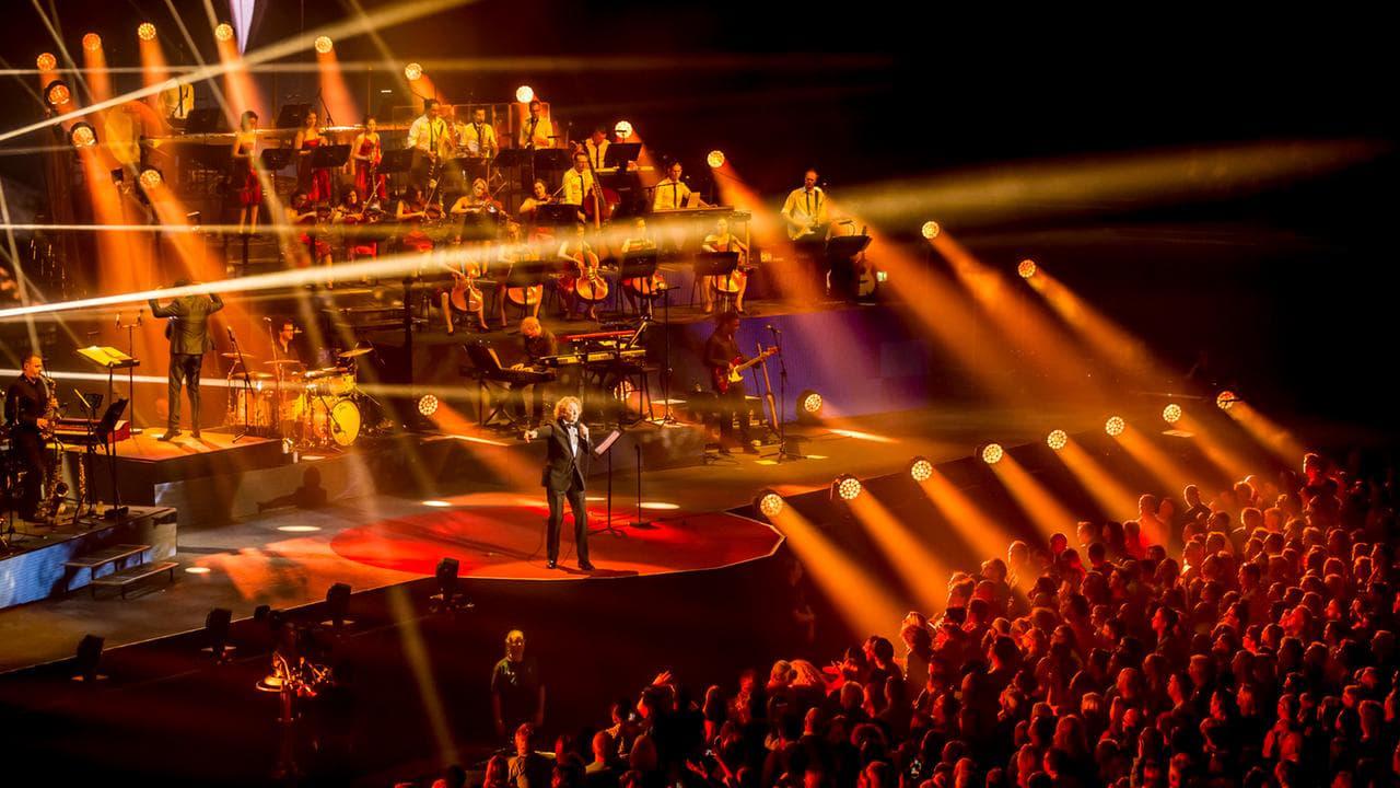 Simply Red - Symphonica In Rosso - Live At Ziggo Dome, Amsterdam backdrop