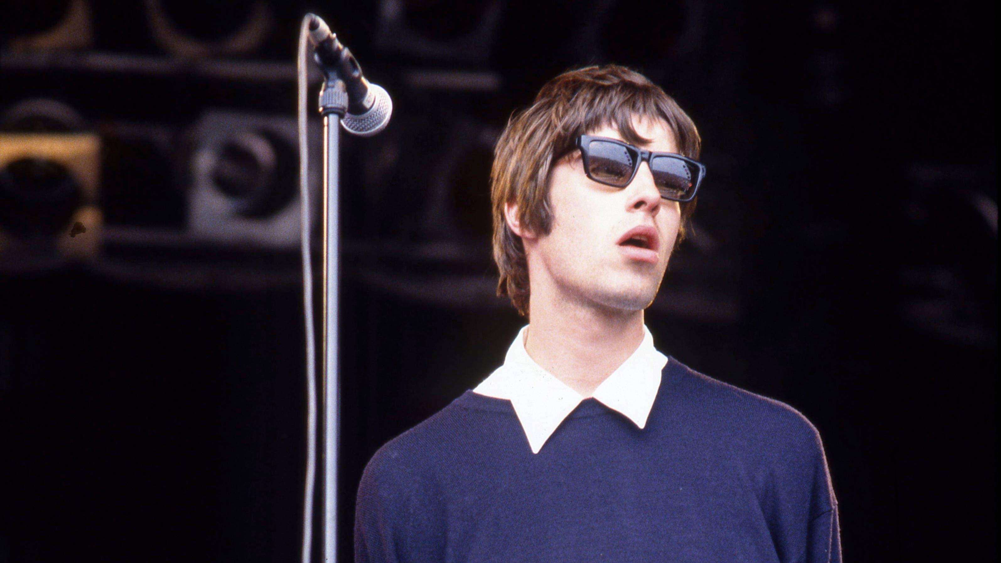 Oasis: Glastonbury 1994 backdrop