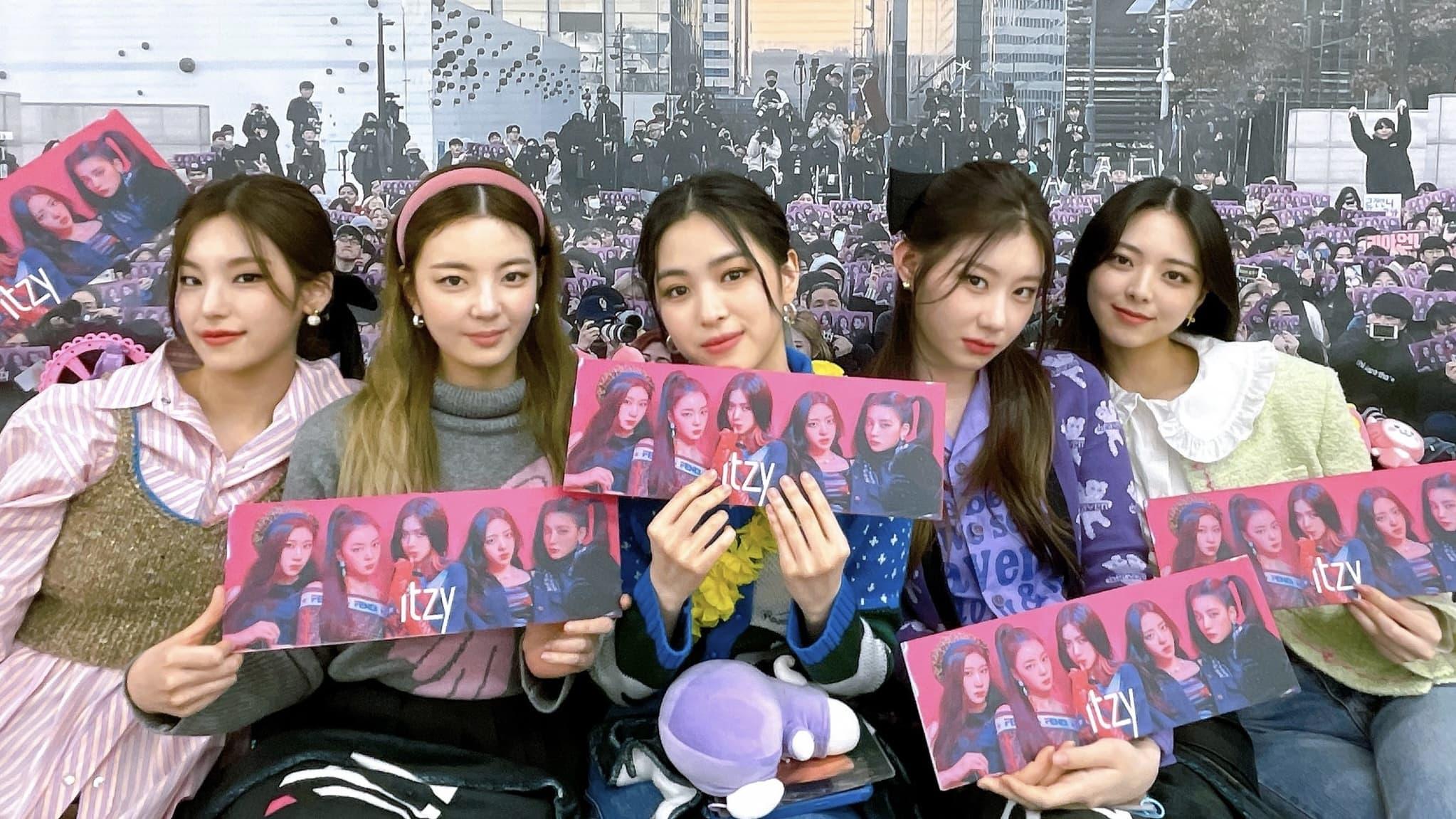 ITZY 3RD ANNIVERSARY backdrop