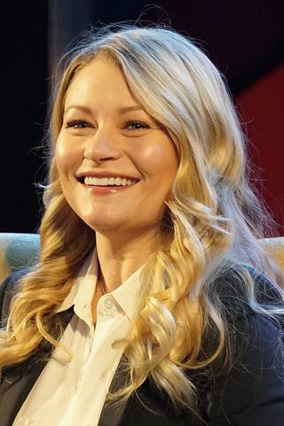 Emilie de Ravin pic