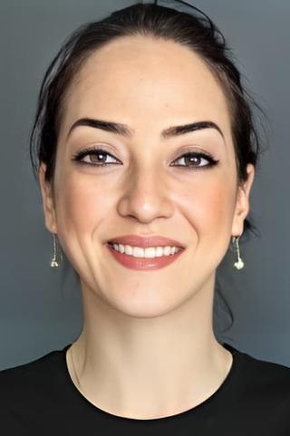 Özge Mirzalı pic