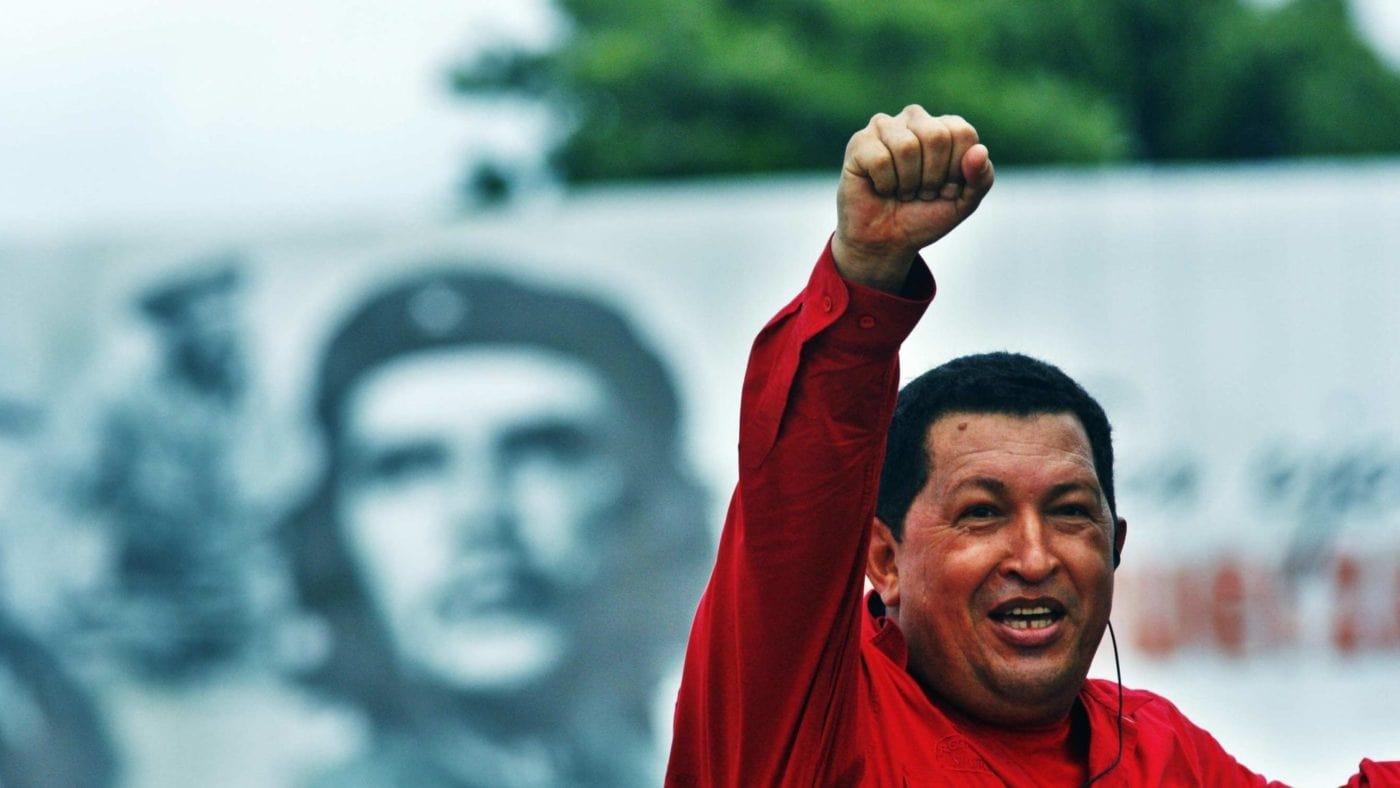 Hugo Chávez: Itinéraire d'un révolutionnaire backdrop