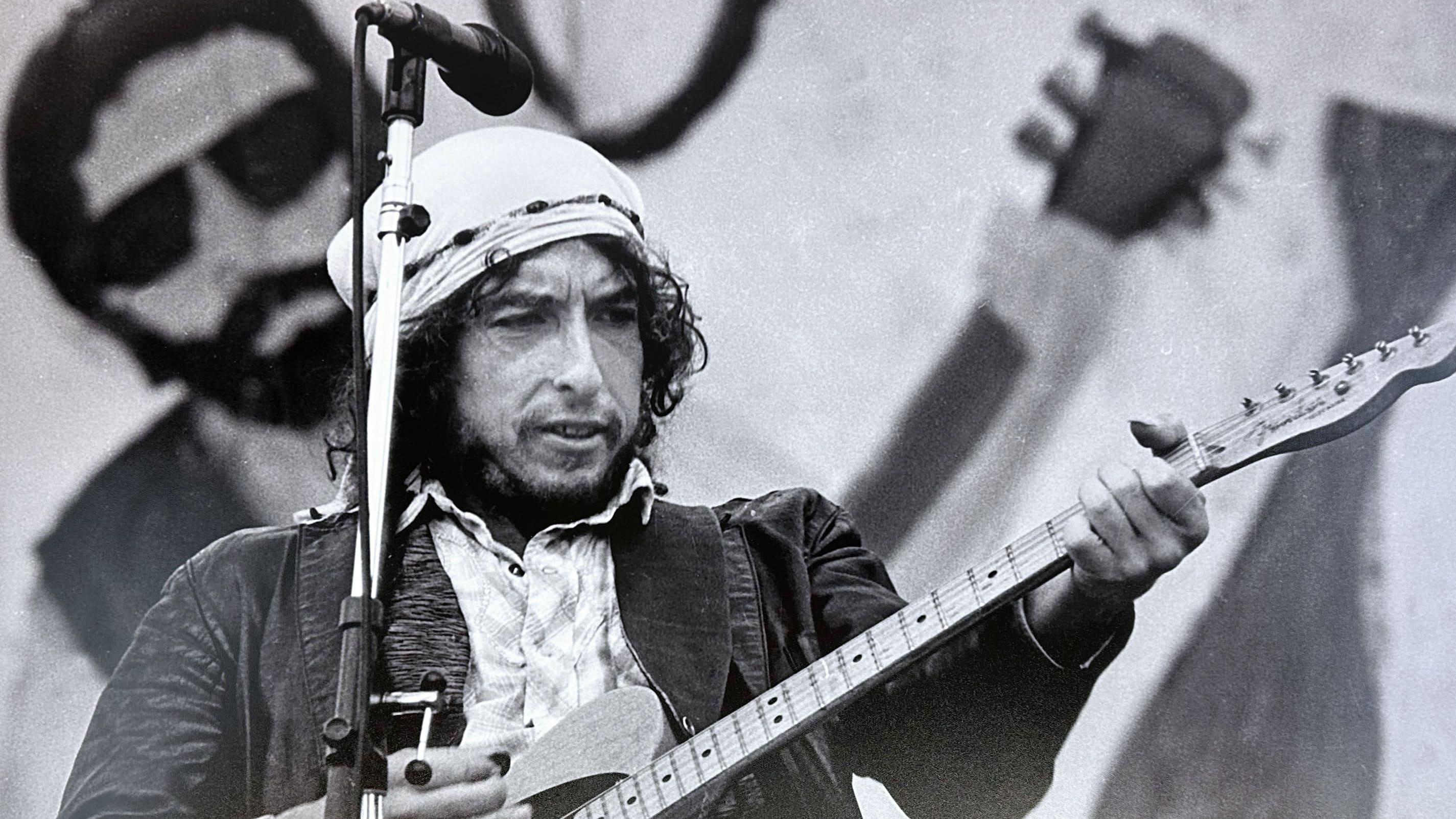 Bob Dylan: Hard Rain backdrop